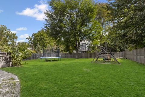 Tiny photo for 4829 Kings Way West Way, Gurnee, IL 60031 (MLS # 12456349)