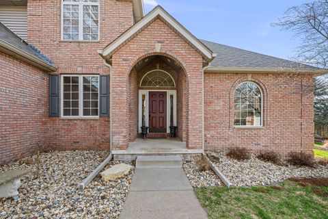 Tiny photo for 1390 Old Freeport Place, Bettendorf, IA 52722 (MLS # 12587387)