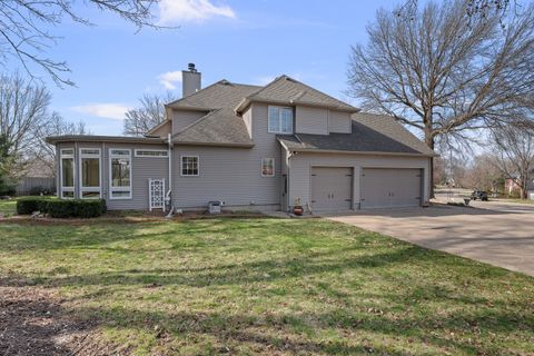 Tiny photo for 1390 Old Freeport Place, Bettendorf, IA 52722 (MLS # 12587387)