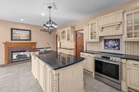 Tiny photo for 1390 Old Freeport Place, Bettendorf, IA 52722 (MLS # 12587387)