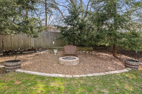 Tiny photo for 1390 Old Freeport Place, Bettendorf, IA 52722 (MLS # 12587387)
