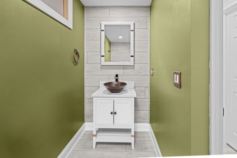 Tiny photo for 1390 Old Freeport Place, Bettendorf, IA 52722 (MLS # 12587387)