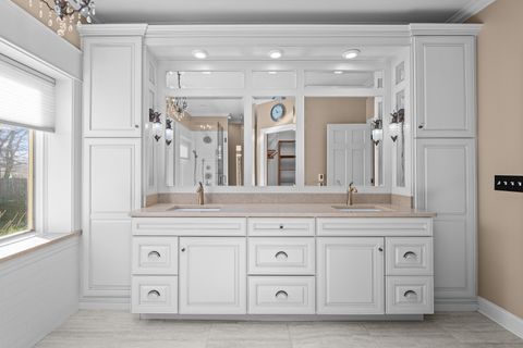 Tiny photo for 1390 Old Freeport Place, Bettendorf, IA 52722 (MLS # 12587387)