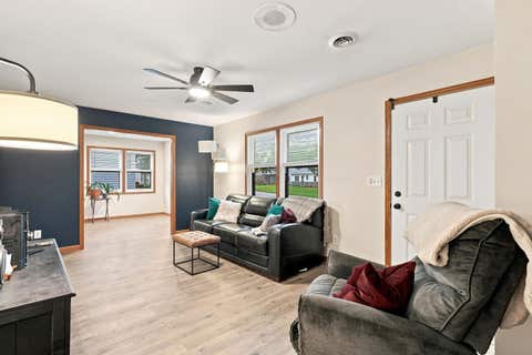 Tiny photo for 7202 Kelling Street, Davenport, IA 52806 (MLS # 12719684)