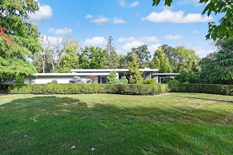 Photo of 9000 W Forest Glen Boulevard, Palos Park, IL 60464 (MLS # 12486160)