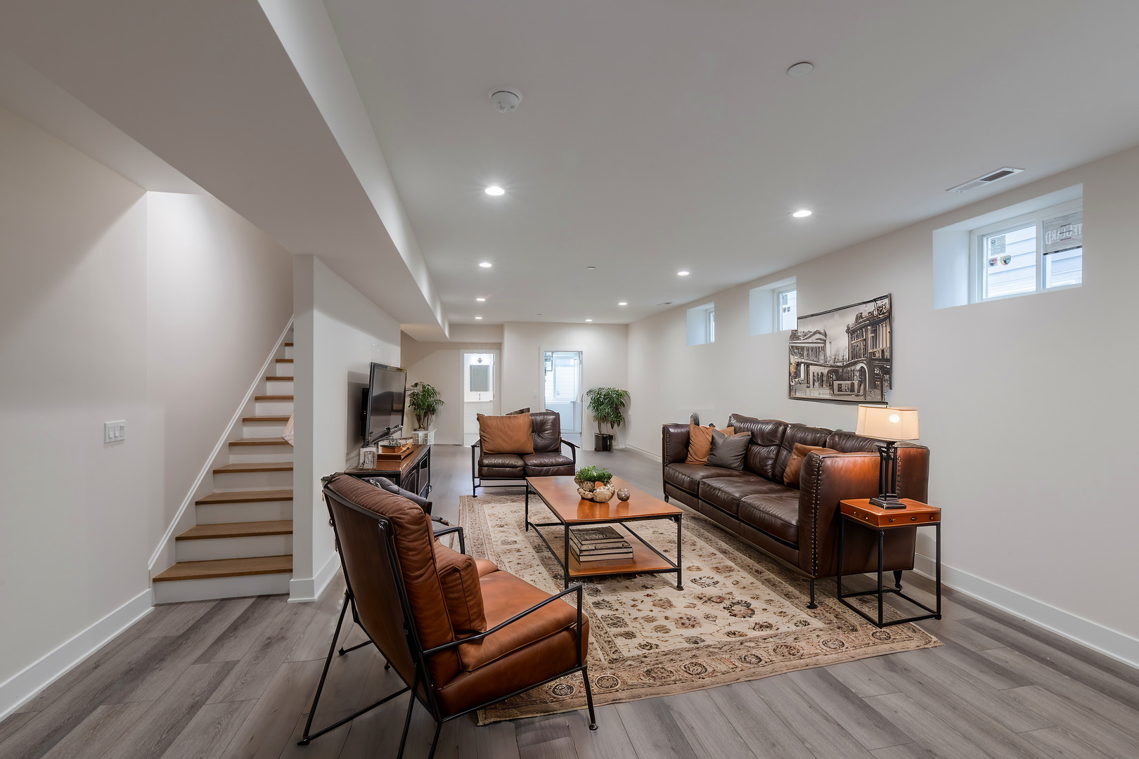 9 N Beverly Lane