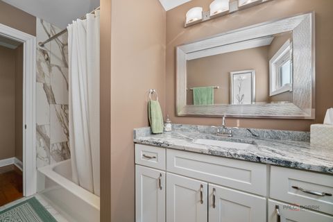 Tiny photo for 610 Blue Spruce Lane, Mundelein, IL 60060 (MLS # 12579050)