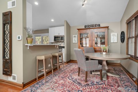 Tiny photo for 610 Blue Spruce Lane, Mundelein, IL 60060 (MLS # 12579050)