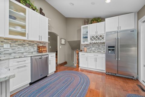 Tiny photo for 610 Blue Spruce Lane, Mundelein, IL 60060 (MLS # 12579050)