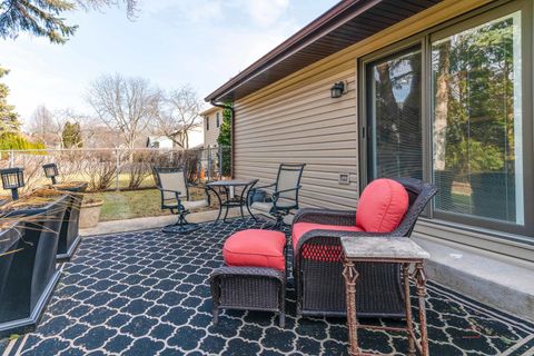 Tiny photo for 610 Blue Spruce Lane, Mundelein, IL 60060 (MLS # 12579050)