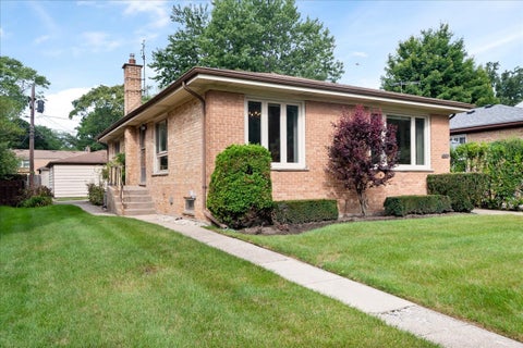Photo of 8624 Hamlin Avenue, Skokie, IL 60076 (MLS # 12750782)