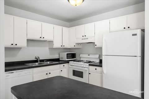 Tiny photo for 1565 Raymond Drive #201, Naperville, IL 60563 (MLS # 12583272)