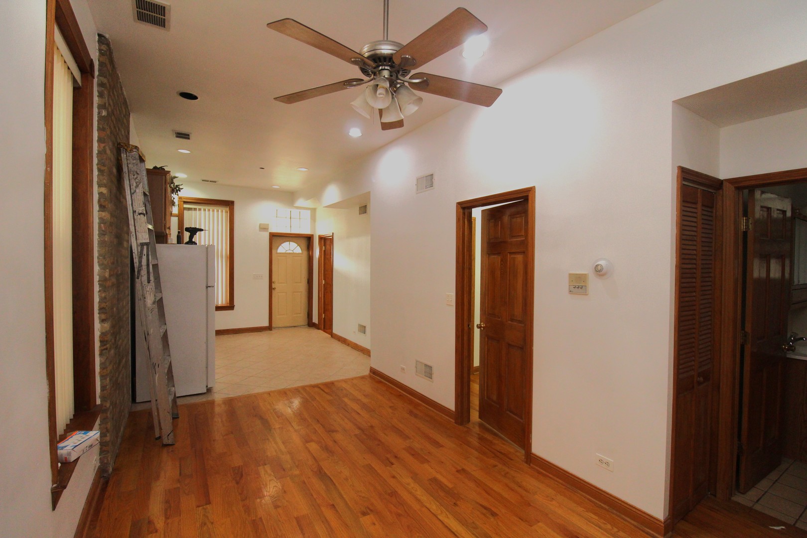 1335 W huron Street 1R