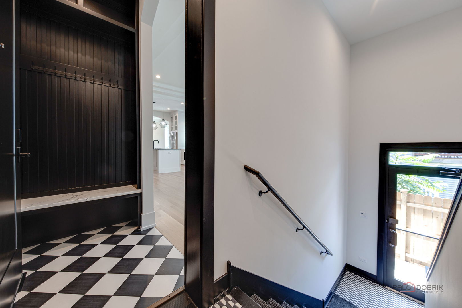 1830 N Saint Louis Avenue 1F