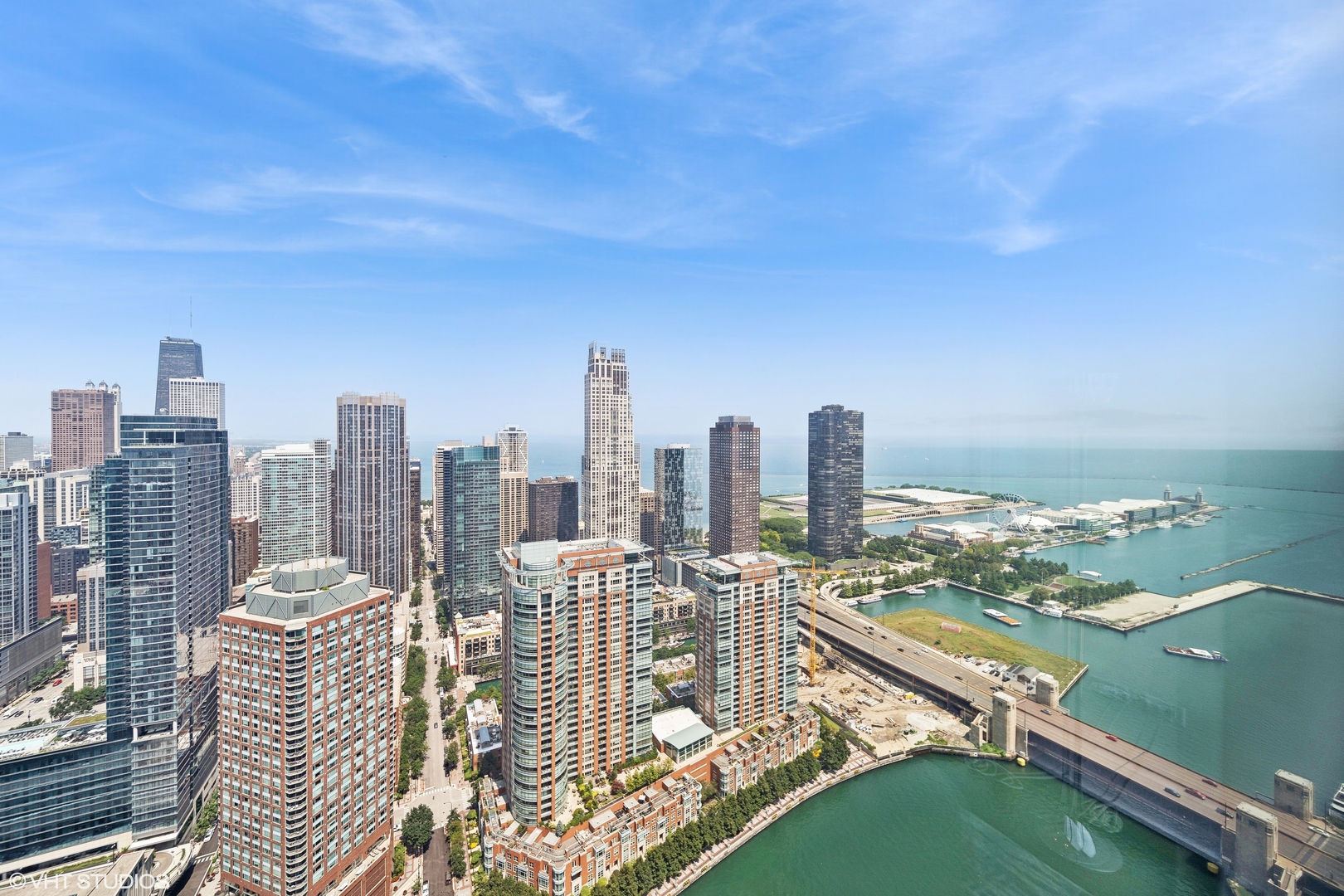 363 E Wacker Drive 4304