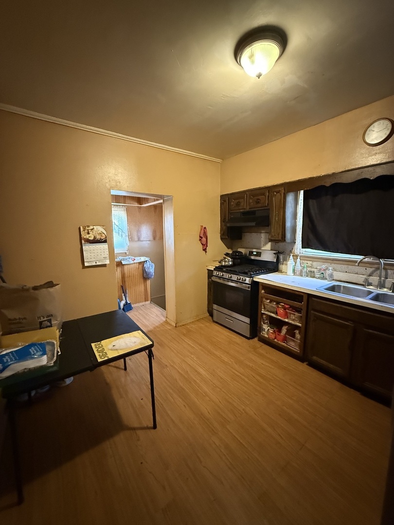 8718 S Euclid Avenue