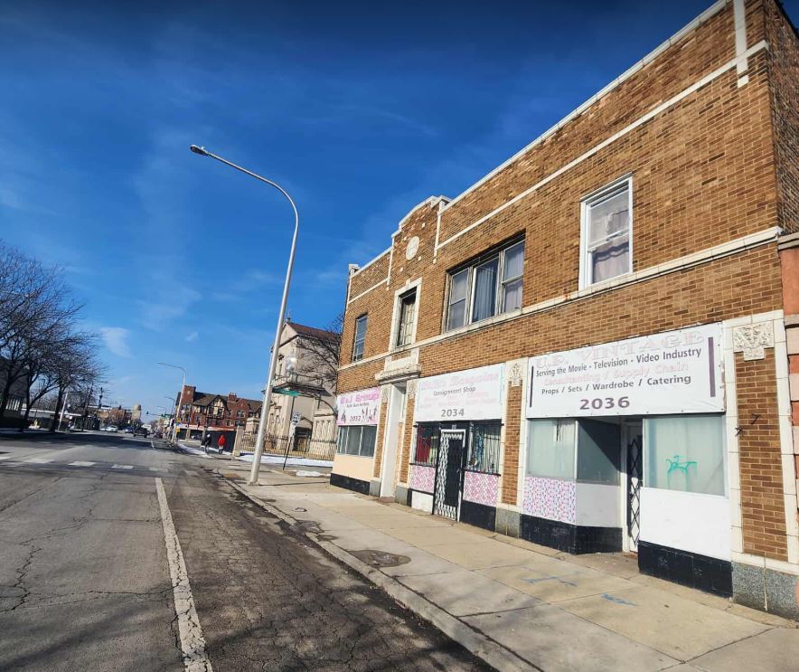 2032 E 79th Street