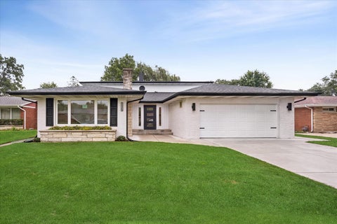 Tiny photo for 1425 Stonegate Road, La Grange Park, IL 60526 (MLS # 12768544)