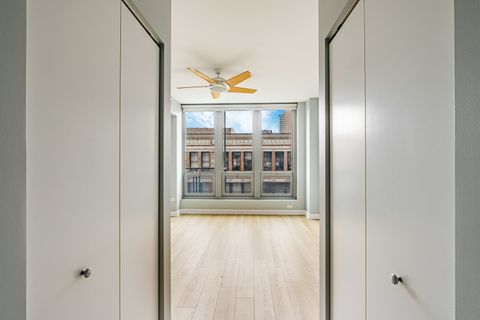 Tiny photo for 565 W Quincy Street #1008, Chicago, IL 60661 (MLS # 12581040)