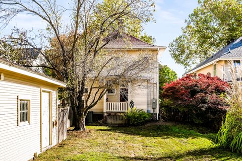 Tiny photo for 411 Willard Avenue, Bloomington, IL 61701 (MLS # 12505265)