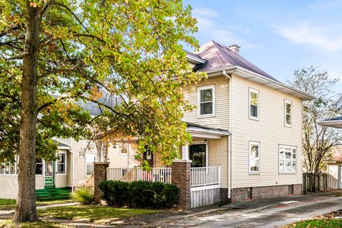 Photo of 411 Willard Avenue, Bloomington, IL 61701 (MLS # 12505265)