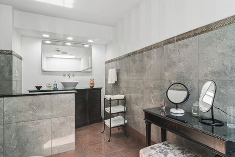 Tiny photo for 803 Waltz Court, Prospect Heights, IL 60070 (MLS # 12738018)