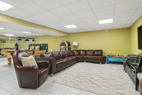 Tiny photo for 803 Waltz Court, Prospect Heights, IL 60070 (MLS # 12738018)