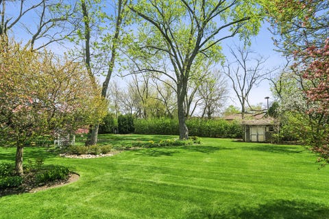 Tiny photo for 803 Waltz Court, Prospect Heights, IL 60070 (MLS # 12738018)