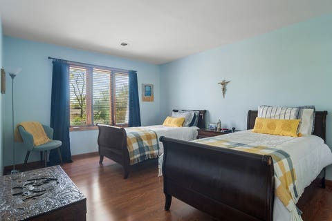 Tiny photo for 803 Waltz Court, Prospect Heights, IL 60070 (MLS # 12738018)