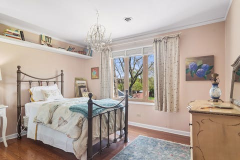 Tiny photo for 803 Waltz Court, Prospect Heights, IL 60070 (MLS # 12738018)