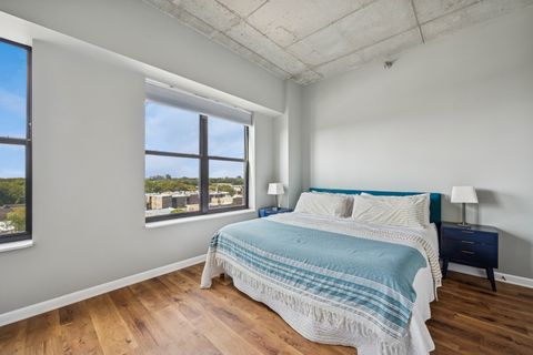 Tiny photo for 1122 W CATALPA Avenue #712, Chicago, IL 60640 (MLS # 12488073)