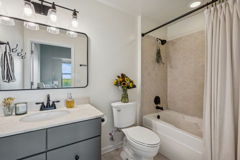 Tiny photo for 1122 W CATALPA Avenue #712, Chicago, IL 60640 (MLS # 12488073)