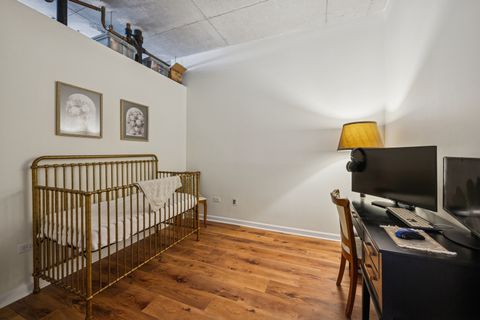 Tiny photo for 1122 W CATALPA Avenue #712, Chicago, IL 60640 (MLS # 12488073)