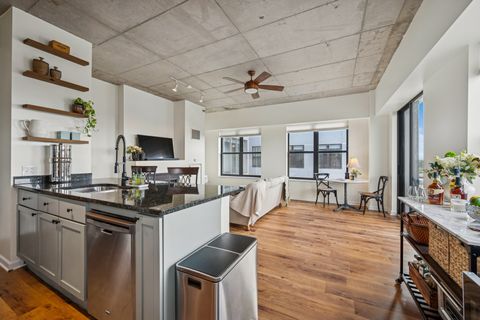 Tiny photo for 1122 W CATALPA Avenue #712, Chicago, IL 60640 (MLS # 12488073)