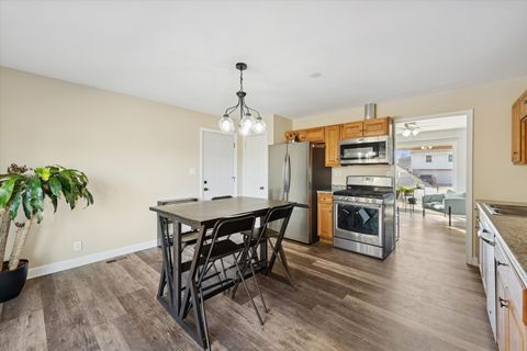 Tiny photo for 501 Newberry Drive, Streamwood, IL 60107 (MLS # 12571756)