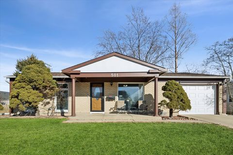 Photo of 501 Newberry Drive, Streamwood, IL 60107 (MLS # 12571756)