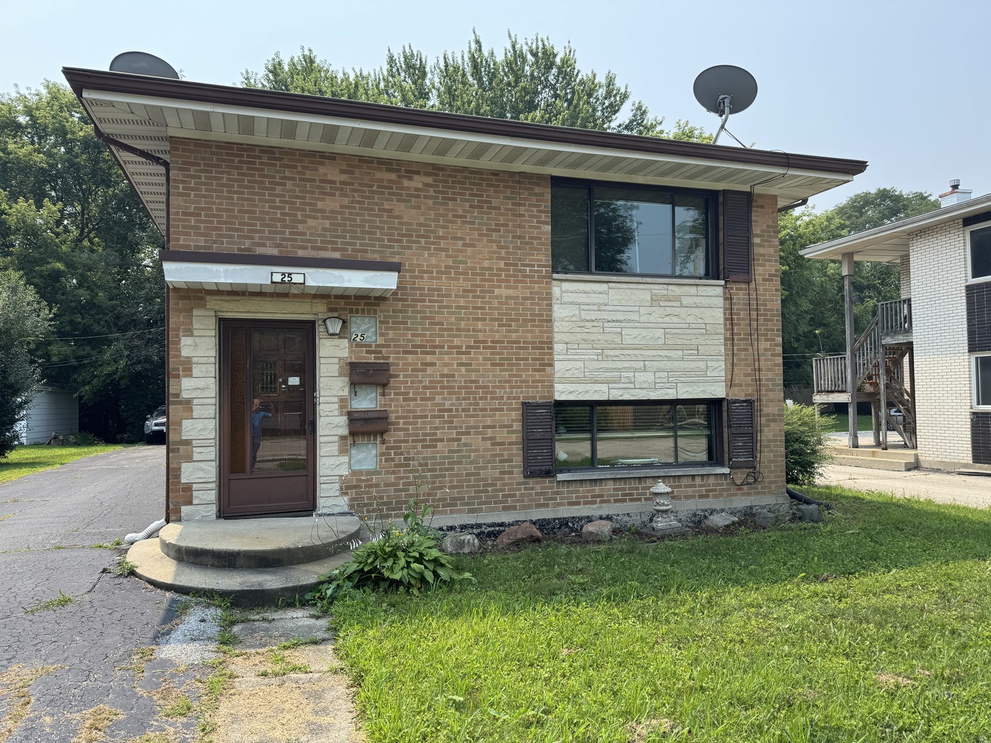 25 Wellington Avenue