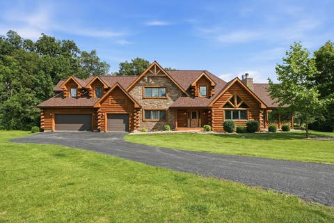 Photo of 6125 Tulip Lane, Grant Park, IL 60940 (MLS # 12703277)
