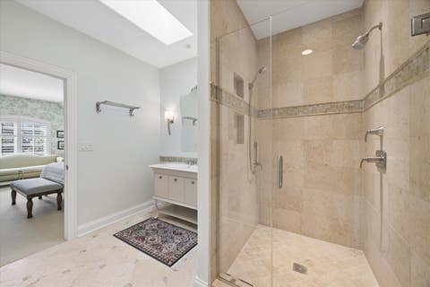 Tiny photo for 64 Forest Gate Circle, Oak Brook, IL 60523 (MLS # 12679615)