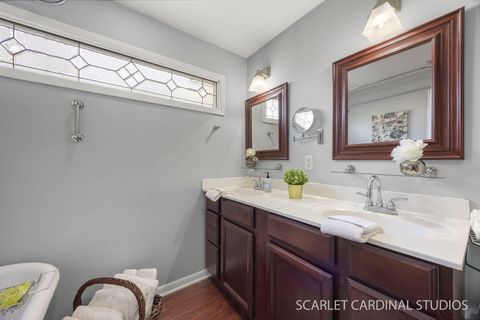 Tiny photo for 31 Roosevelt Street, St. Charles, IL 60174 (MLS # 12585923)