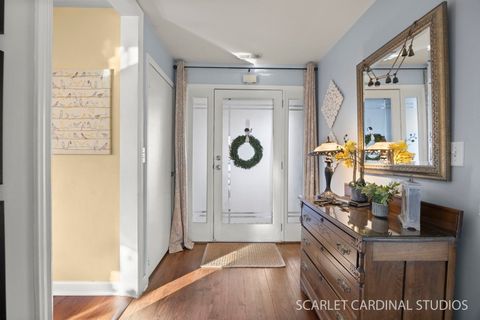 Tiny photo for 31 Roosevelt Street, St. Charles, IL 60174 (MLS # 12585923)