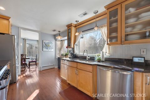 Tiny photo for 31 Roosevelt Street, St. Charles, IL 60174 (MLS # 12585923)