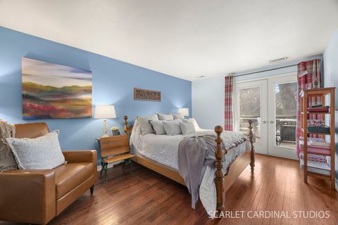 Tiny photo for 31 Roosevelt Street, St. Charles, IL 60174 (MLS # 12585923)