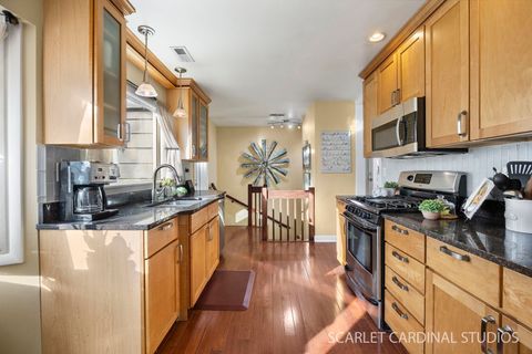 Tiny photo for 31 Roosevelt Street, St. Charles, IL 60174 (MLS # 12585923)