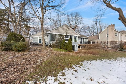 Tiny photo for 31 Roosevelt Street, St. Charles, IL 60174 (MLS # 12585923)