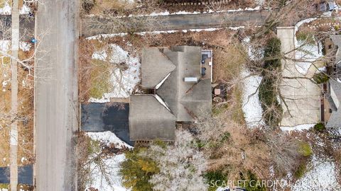 Tiny photo for 31 Roosevelt Street, St. Charles, IL 60174 (MLS # 12585923)