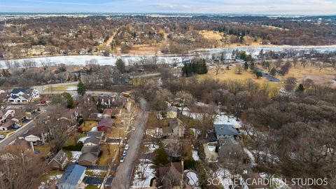 Tiny photo for 31 Roosevelt Street, St. Charles, IL 60174 (MLS # 12585923)