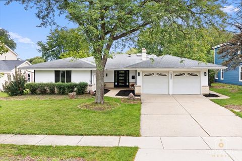 Photo of 1327 Churchill Road, Schaumburg, IL 60195 (MLS # 12459200)