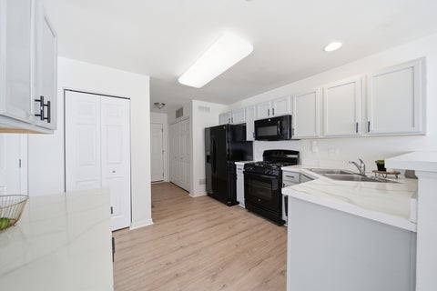 Tiny photo for 1541 Pauline Circle, Mundelein, IL 60060 (MLS # 12748383)