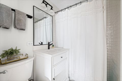 Tiny photo for 1460 N Sandburg Terrace #711, Chicago, IL 60610 (MLS # 12723788)